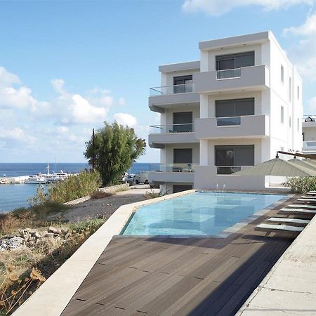 Potideon Bay Luxury Apartments Cárpatos Exterior foto